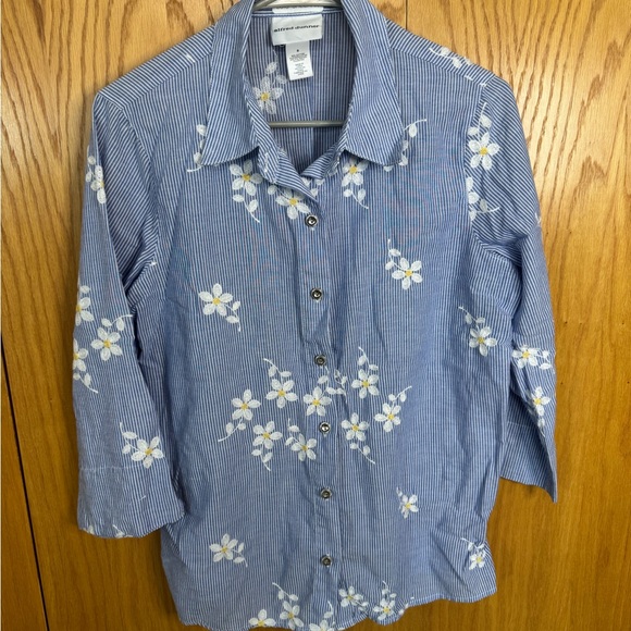 Alfred Dunner Tops - Alfred Dunner Blue and White Striped Floral Shirt